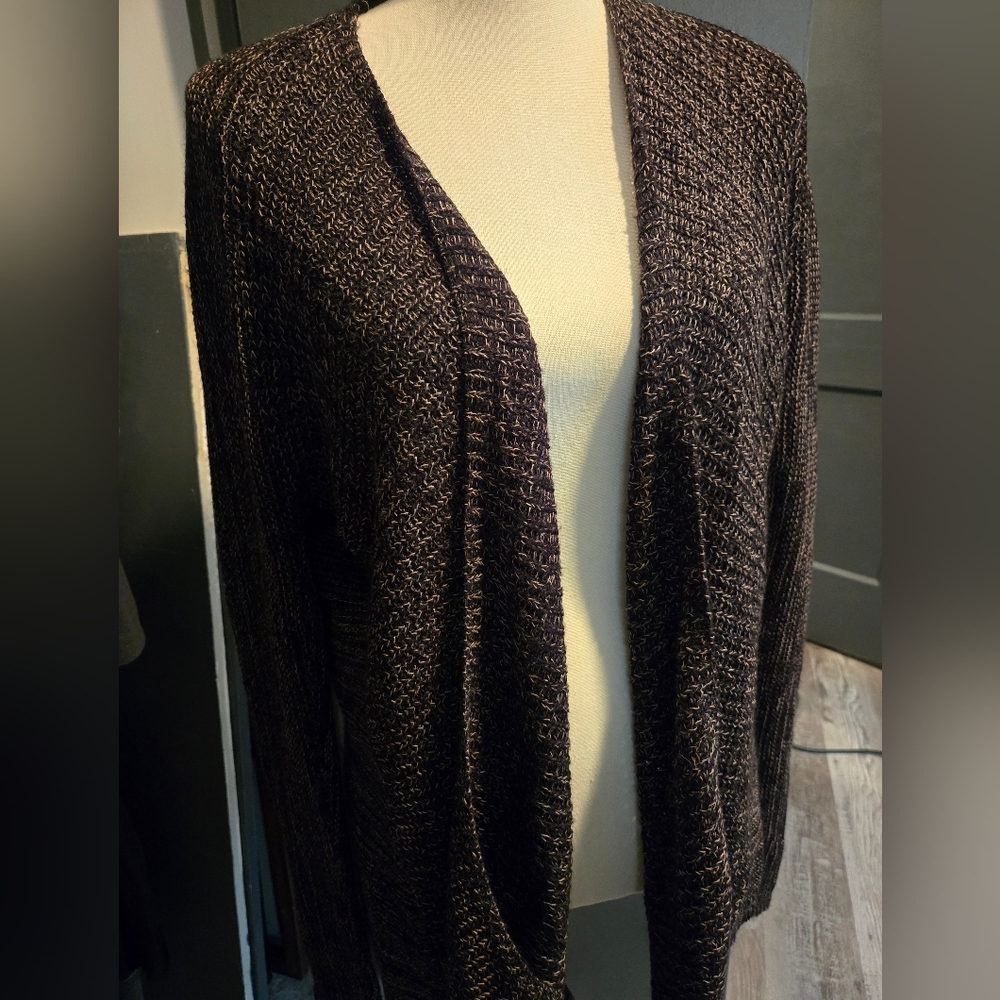 Maurices Sz M Women's Black N Gold Cardi Long Sleeve. Guc.